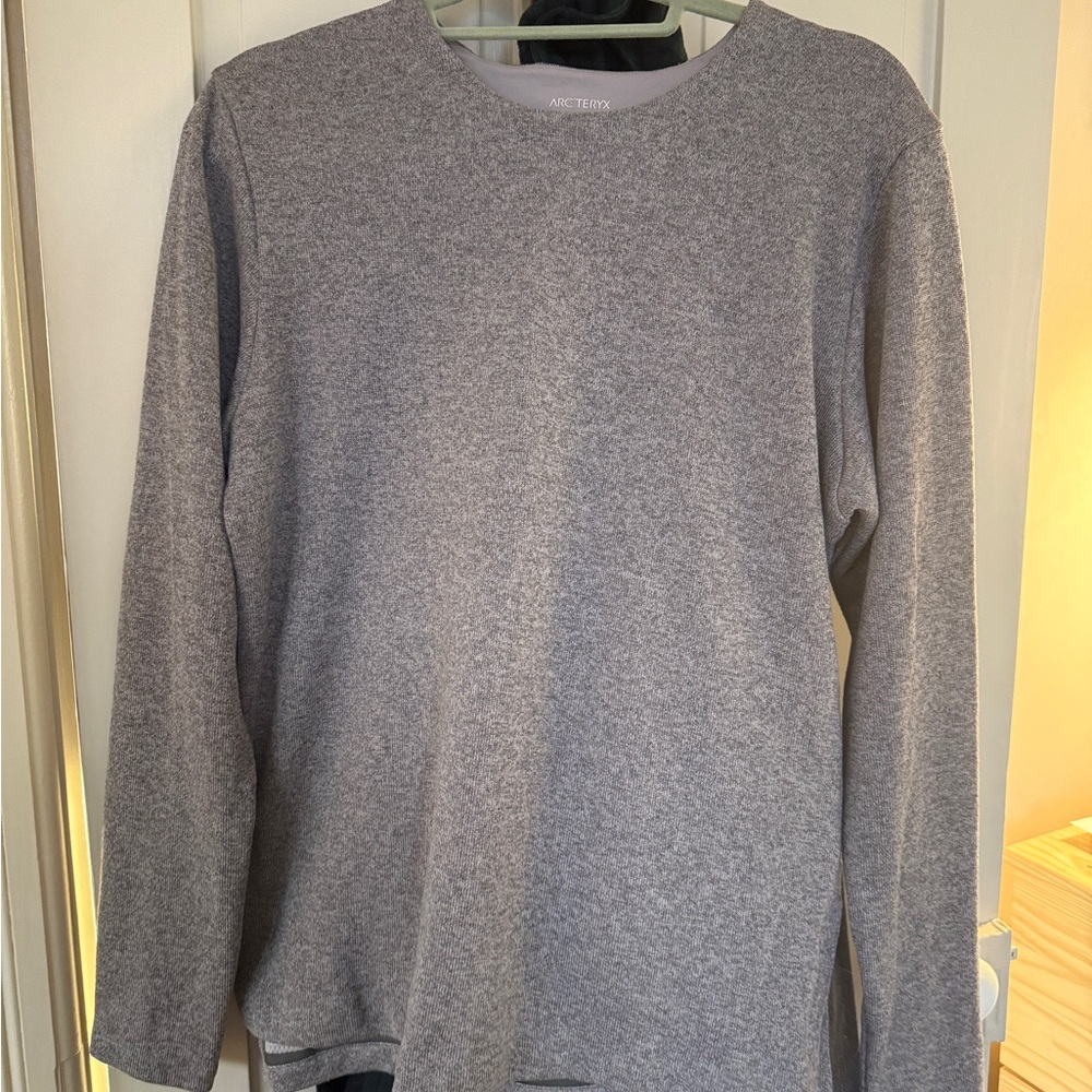 Arc'teryx Women's Gray Long Sleeve Top